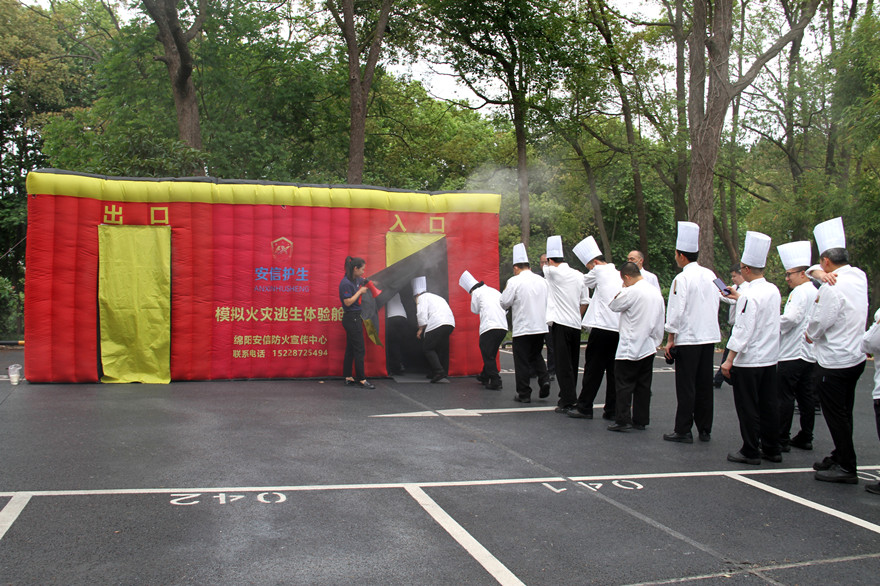 火災逃生艙體驗_副本 火災逃生艙體驗_副本
